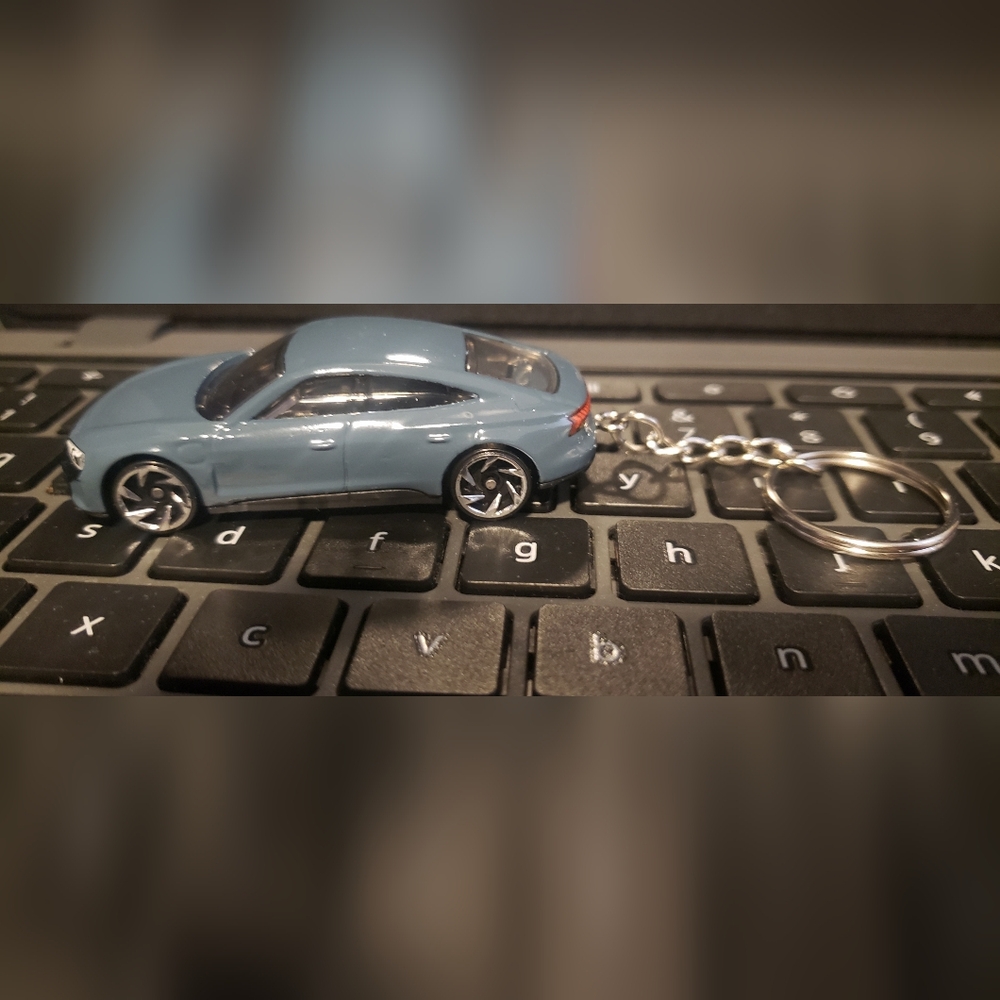 Surprise Hotwheels Keychains - Picture 8 of 10